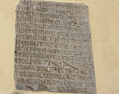 The Florentine Couple Who Went to Rome in 1300 and Carved the Story Into Their House